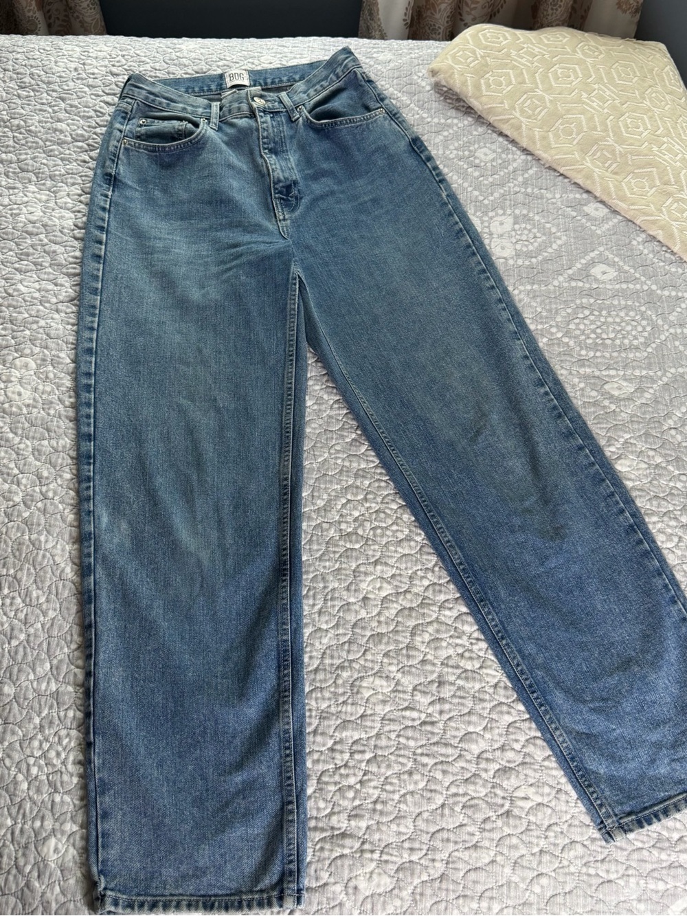 BDG High-Rise Straight Leg Jeans in Medium Blue. Women’s size 28.